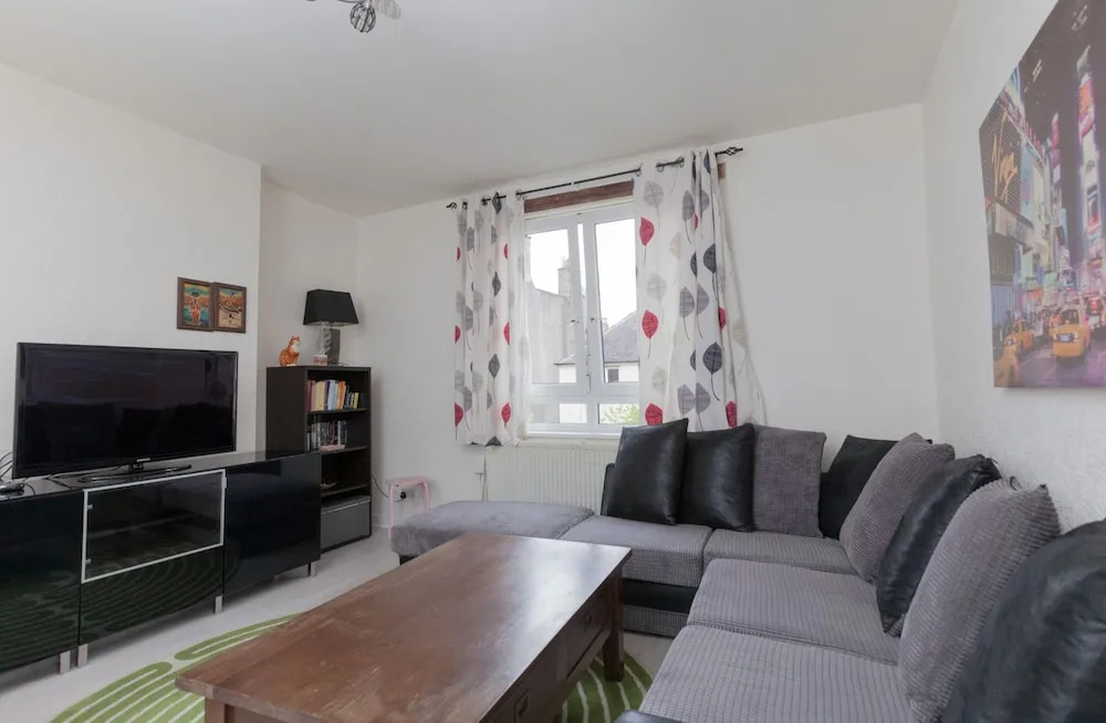 Leith Walk Gem! Lovely + Great Value - Sleeps 4