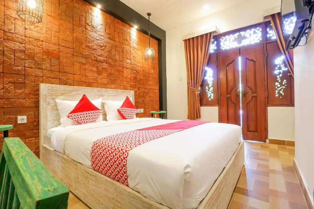 Exis Tropical And Spa