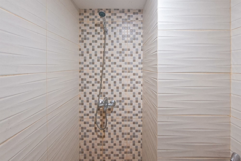 Best Deal Comfortable Studio At Apartment At Cisauk Point