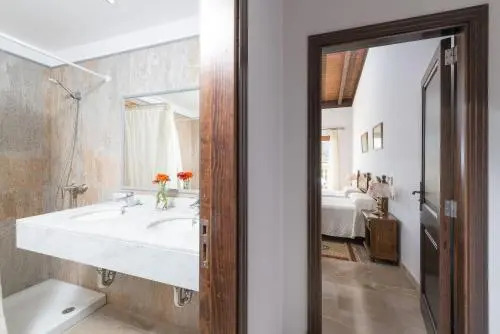 Villa El Palmeral Casa con piscina en Petra