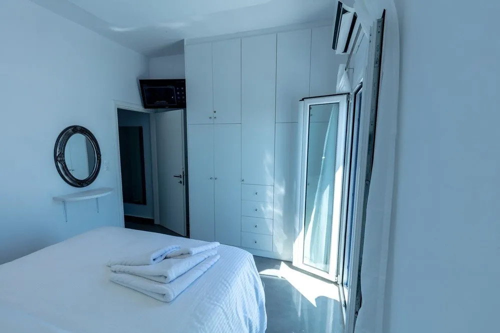 Anna's and Argy's Apartments