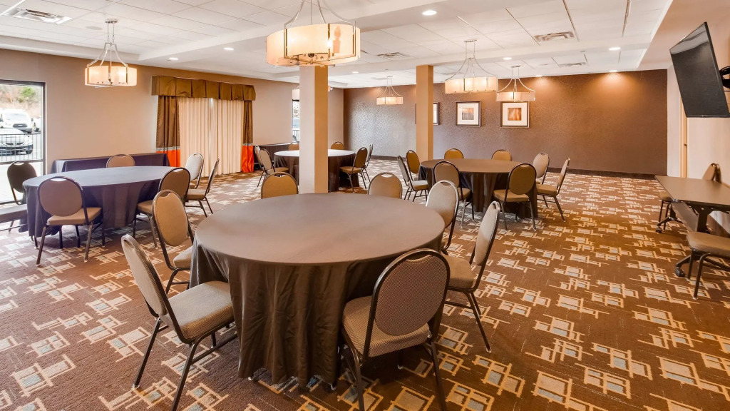 Best Western Plus Atrium Inn & Suites