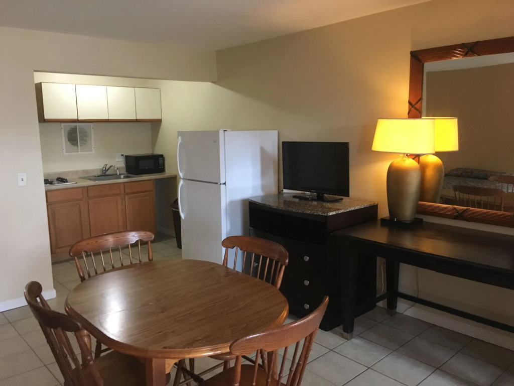 Sea Palace Motel