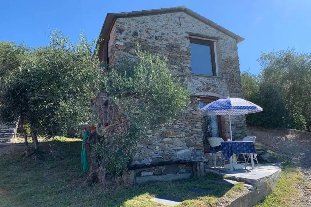 La Rosa dei Venti a 2 km dal mare di Lavagna