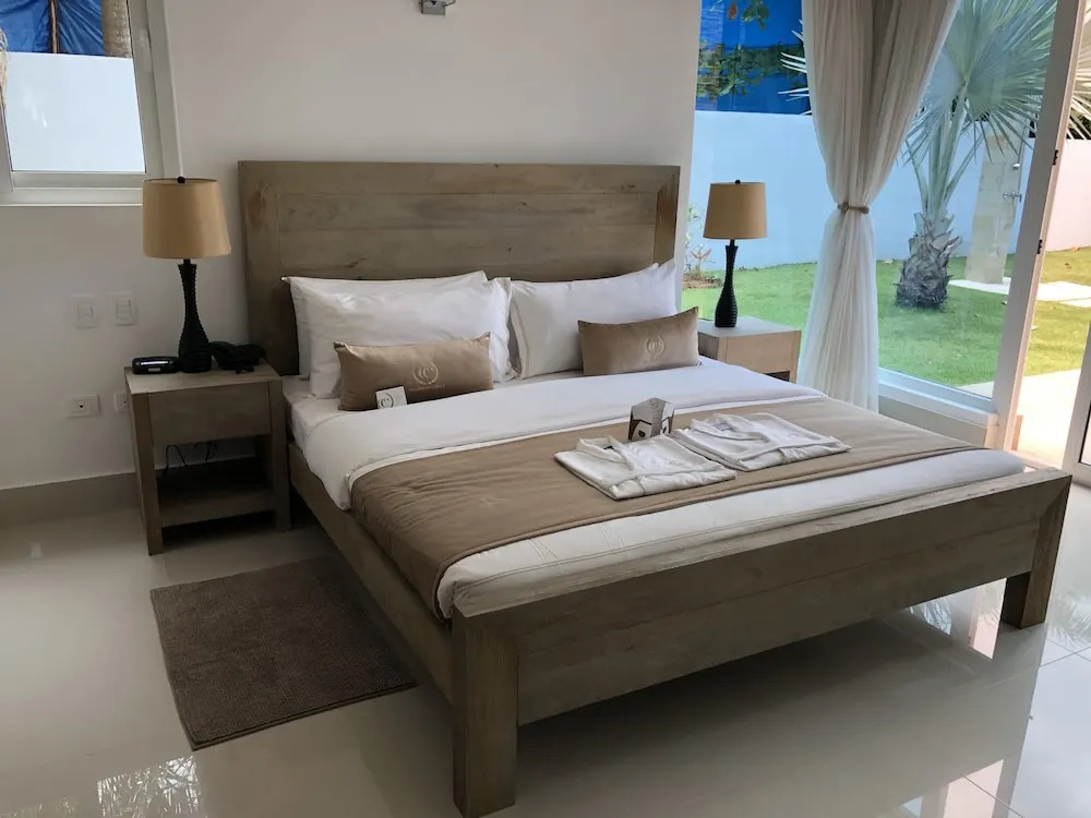 Newly LUXURY designed villa