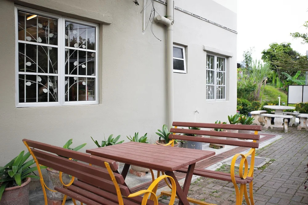 Swing & Pillows - Golden Lodge Tanah Rata, Cameron Highland