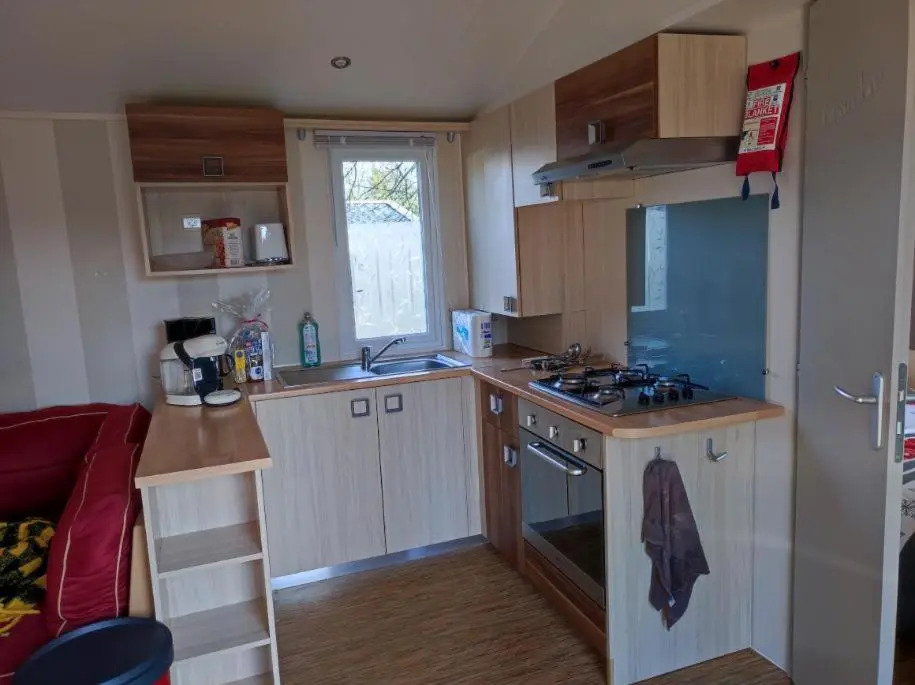 KERLANN 4 ETOILES MOBIL HOME 3 CHS 1 SDB Pont aven