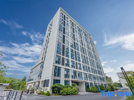 Meiju Light Luxury Apartment