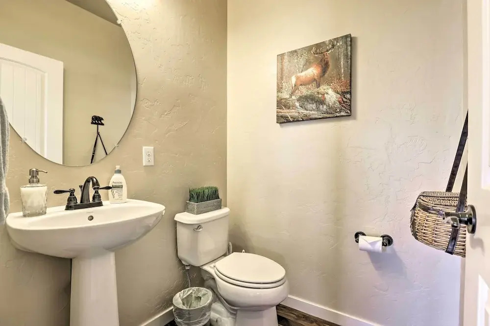 Deluxe Granby Ranch Hillside Home: Private Hot Tub