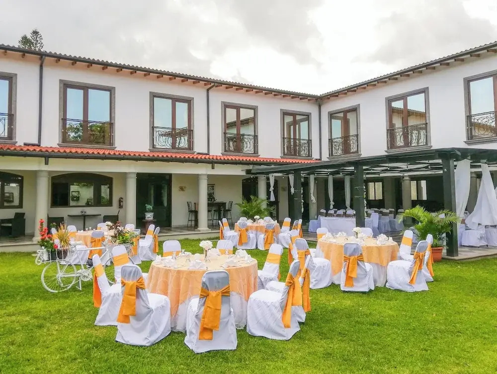 Barolo Hotel