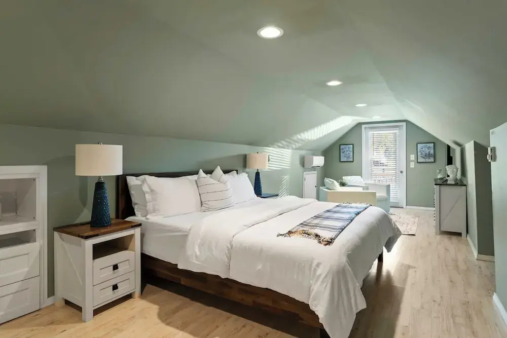 Lakefront Home w/ Game Room & Hot Tub Ponderosa Peninsula by Avantstay