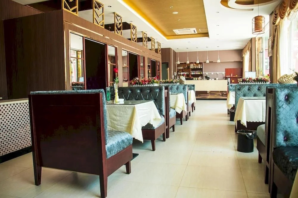 Xianning FX Hotel