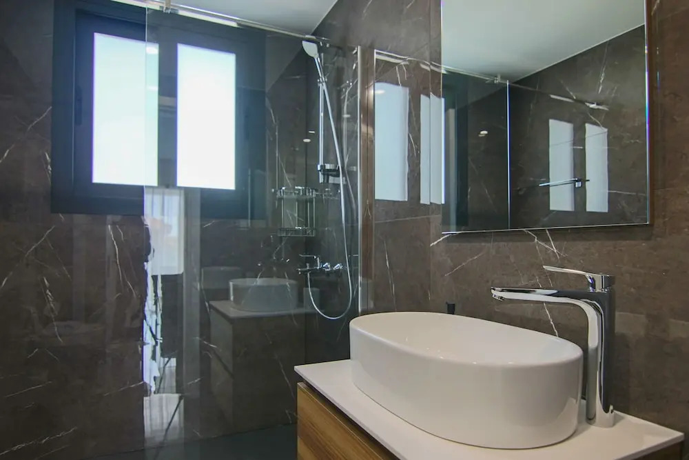 Phaedrus Living: City View Anna Residence 101