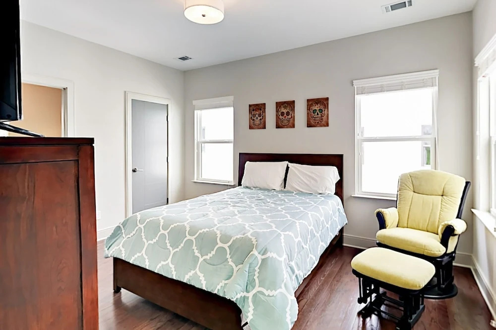 11th1008 3 Bedroom Townhouse