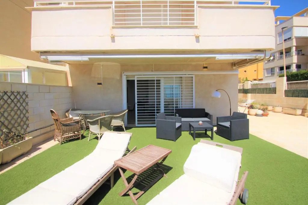 Apartamento CasaTuris enfrente al mar en Playa Muchavista C102
