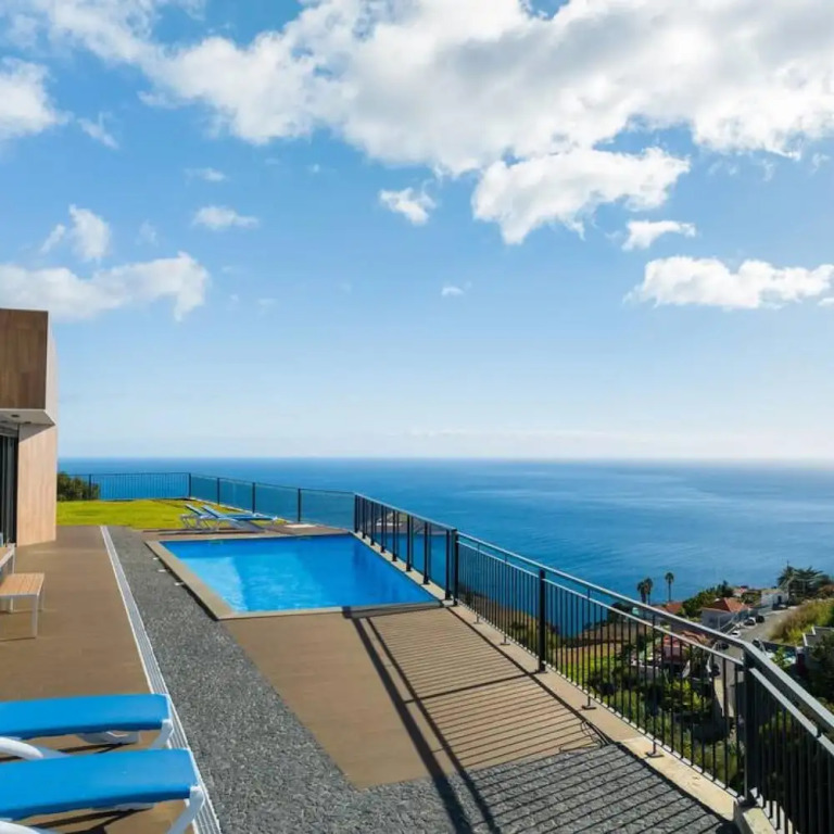 Casa Mozart II 15B in Estreito da Calheta