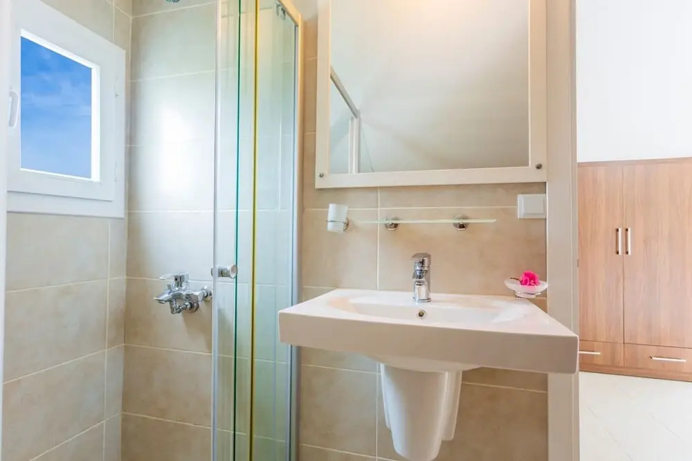 Crown Villa 2