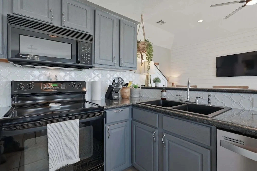 Serene Coastal Escape With Gulf Views 3 Bedroom Home