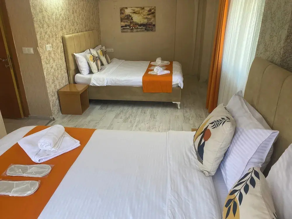 Aura Hotel