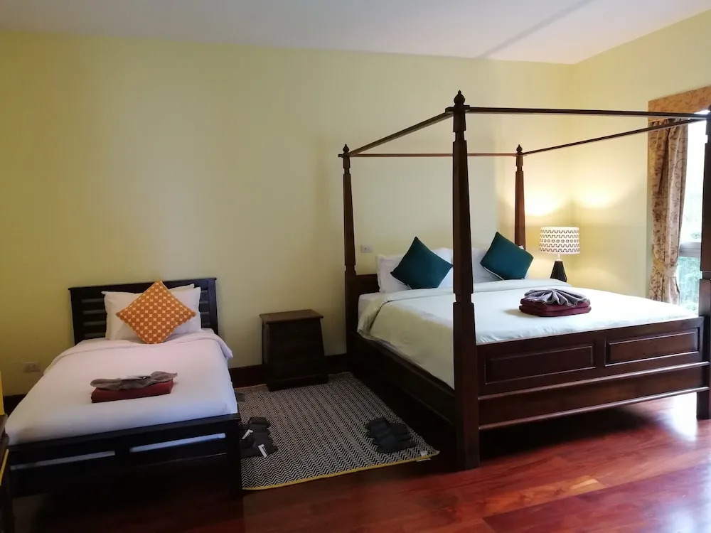 Baan Mook Taley Private Beachfront Villa