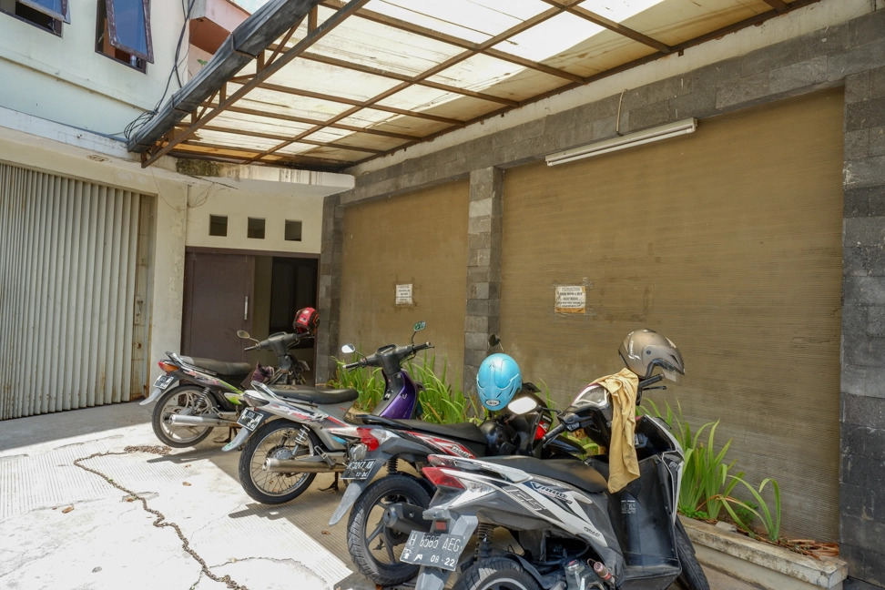 RedDoorz Jalan Sriwijaya near Polda Jateng