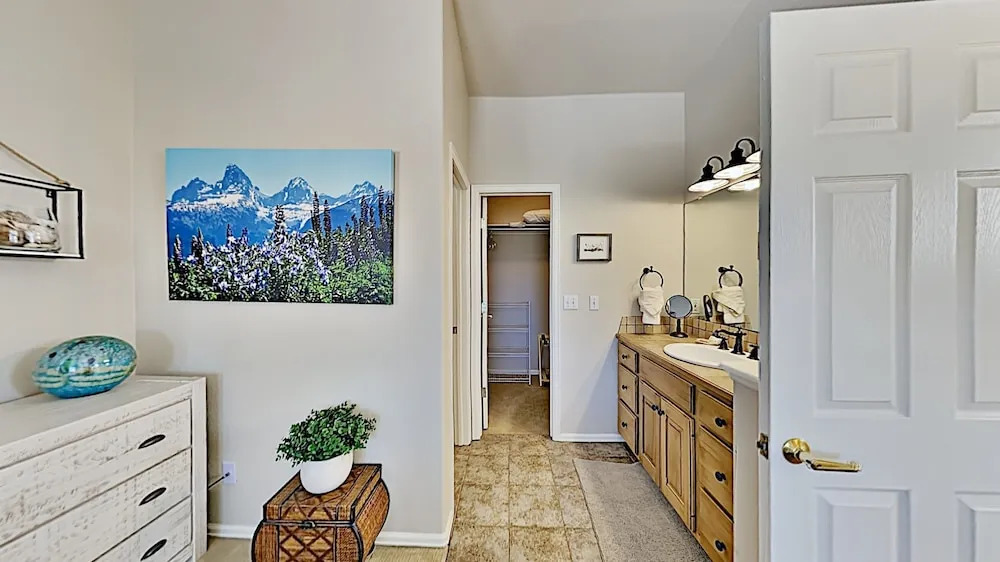 33 Corinthian Circle 4 Bedroom Home by Redawning