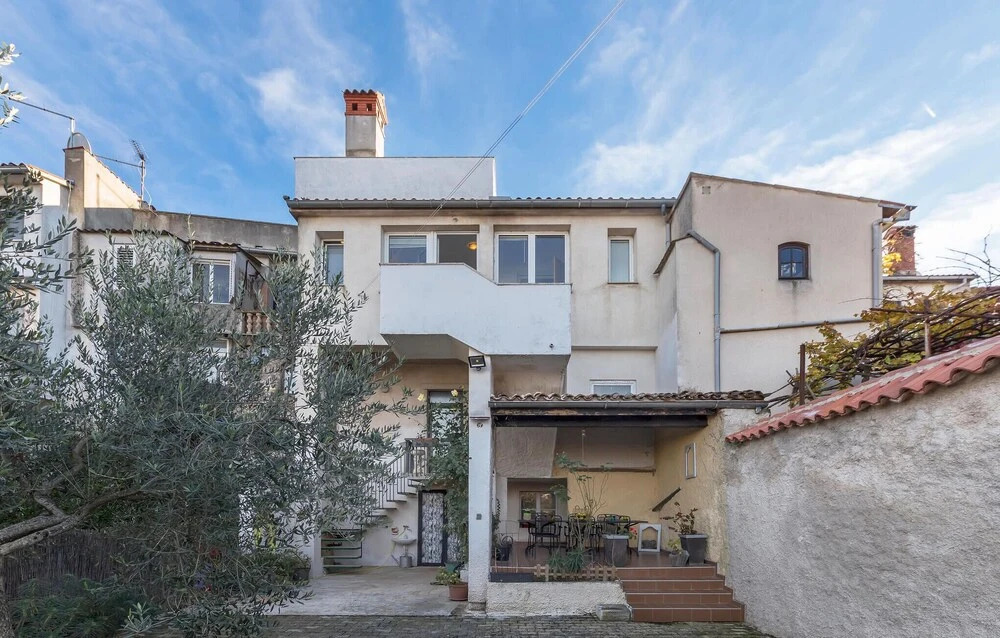 Amazing Home in Vodnjan With Wifi and 3 Bedrooms