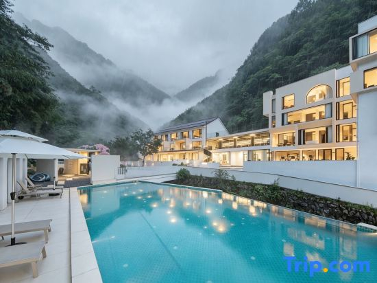 Only this fairyland,  designer art villa mountain lodging