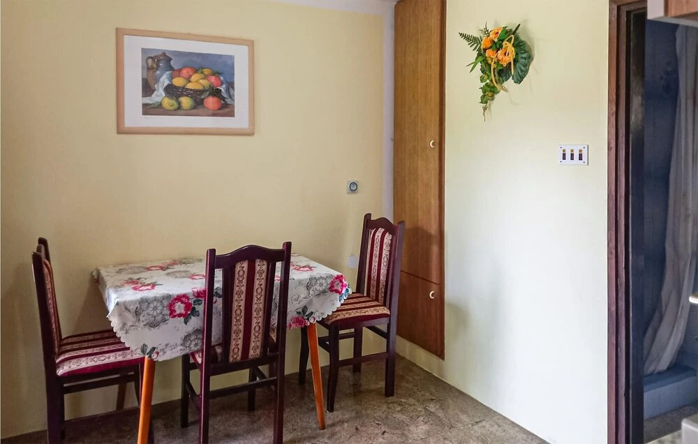 Nice Apartment in Zdrelac With Wifi and 2 Bedrooms