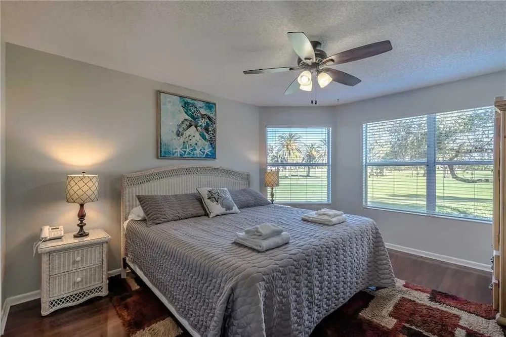 Vista Verde East - Two Bedroom Condo - 5-137