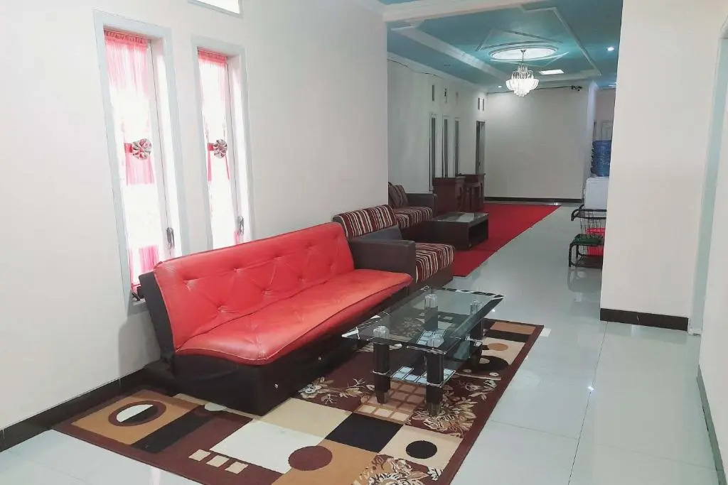 RedDoorz Syariah near Komplek Candi Arjuna Dieng 2