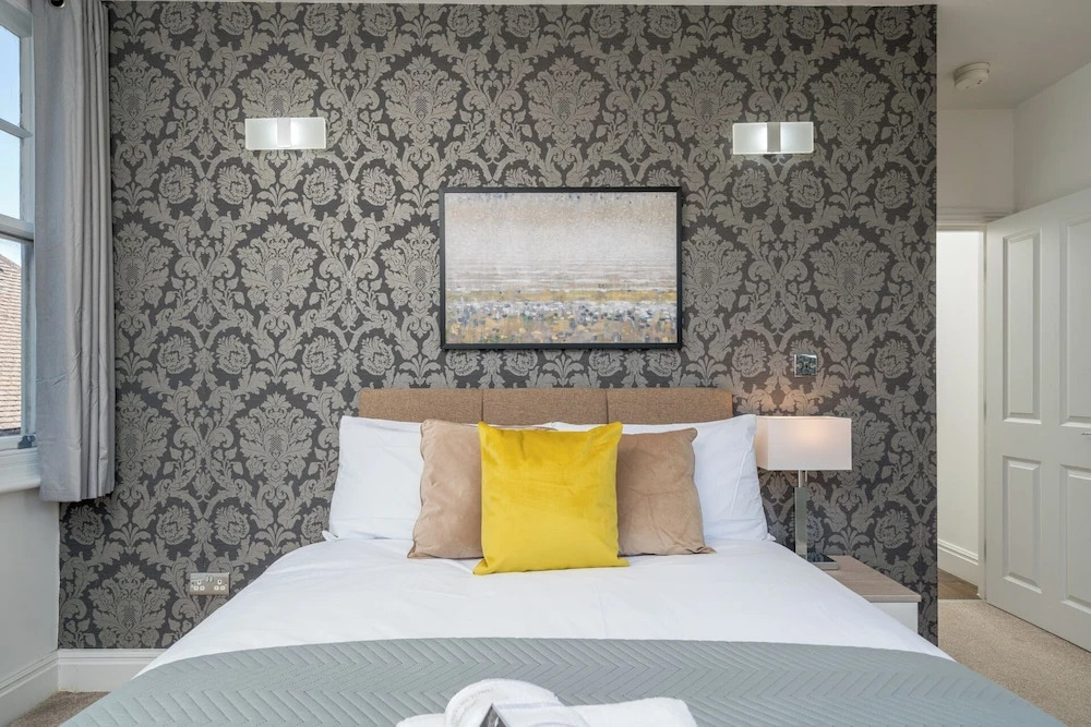 Madika Homes Luxe Apartment in Mill Hill