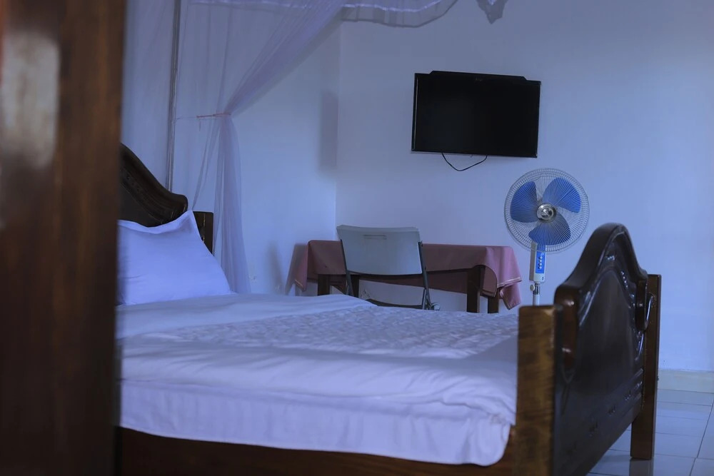 Rainbow hotel-annex