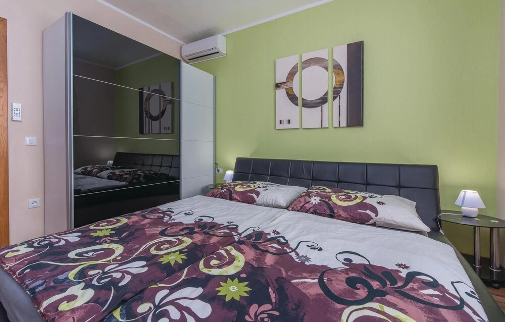 Holiday Home Kastelir 50 With Outdoor Swimmingpool