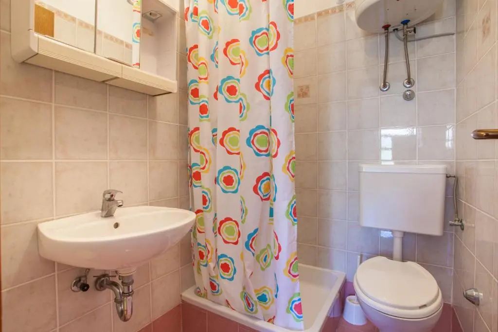Apartmani Komešić