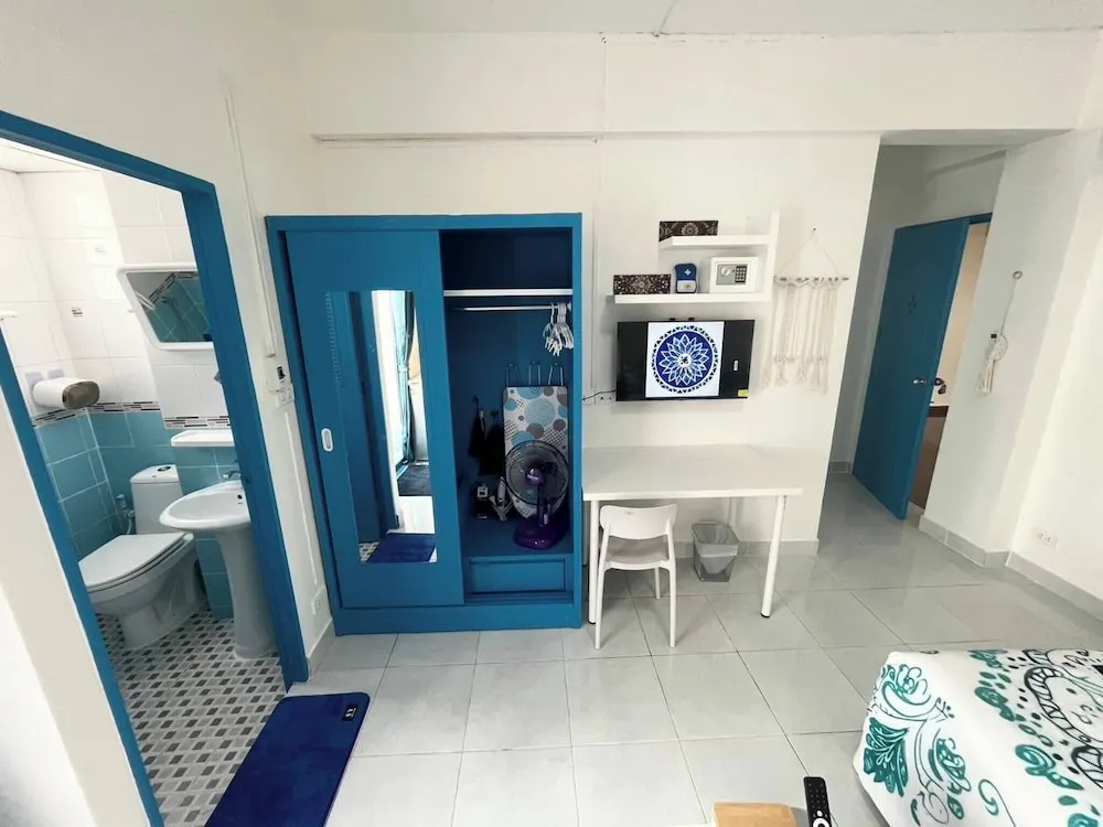 401 Budget Room Utilities Wifi Balcony in Ratchada