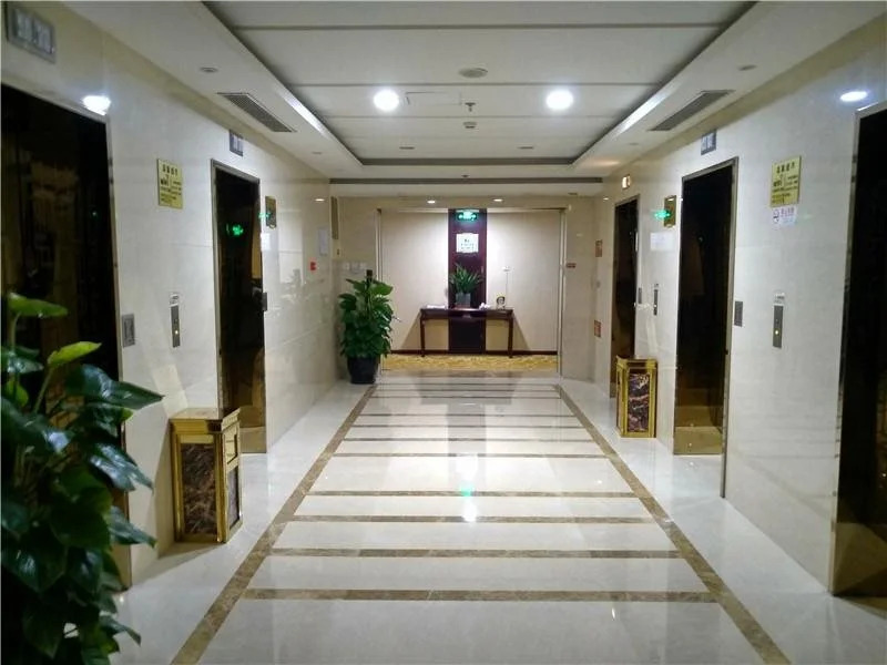 Zhongyi Pengao Hotel