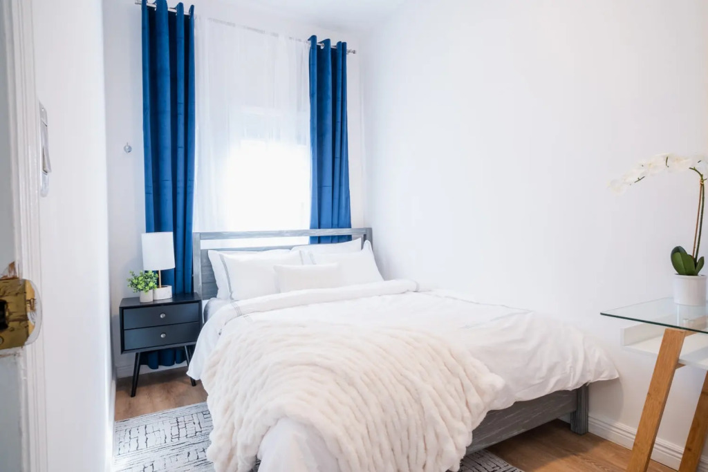 1435-4 I 3 Bedrooms 2 Bath W D Prime Upper East