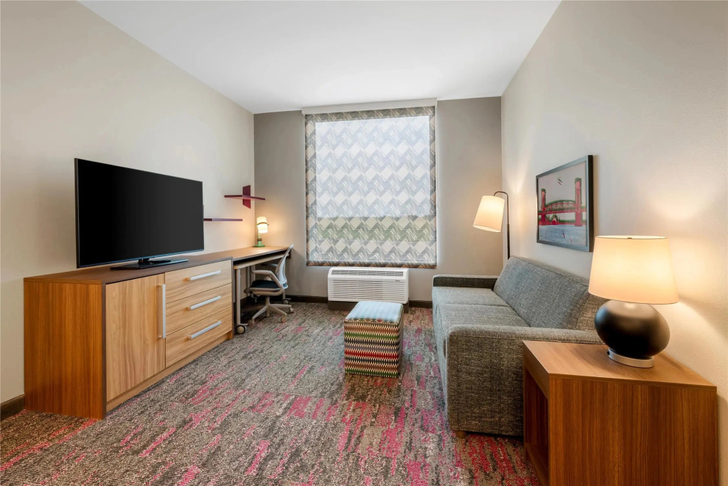 Home2 Suites by Hilton Sneads Ferry North Topsail Beach