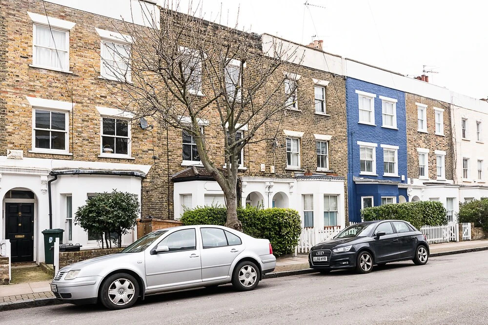 Cosy 2BR Family Home in Battersea