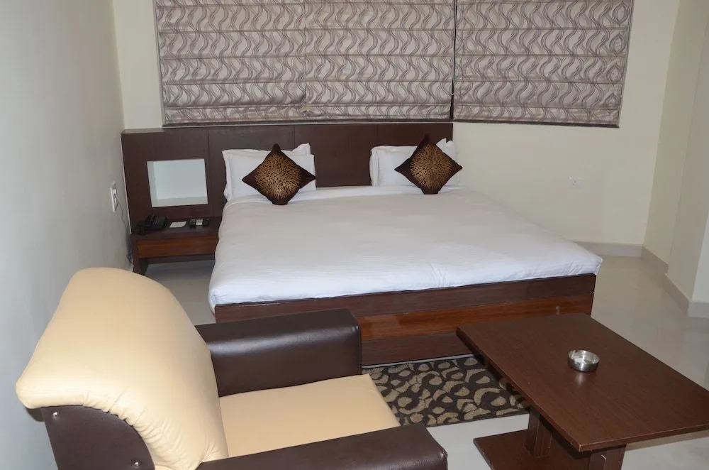Hotel Mercury Residency