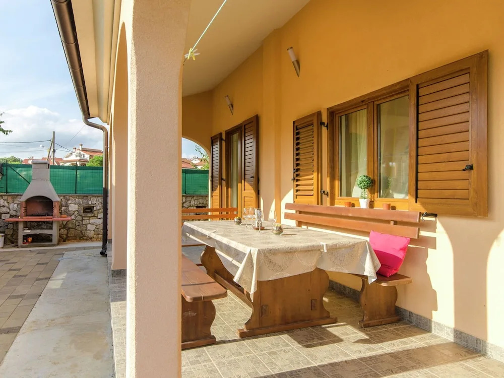 Comfortable Holiday Home in Rovinj with Private Pool