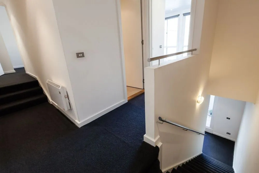 Claude - Beyond a Room Private Apartments