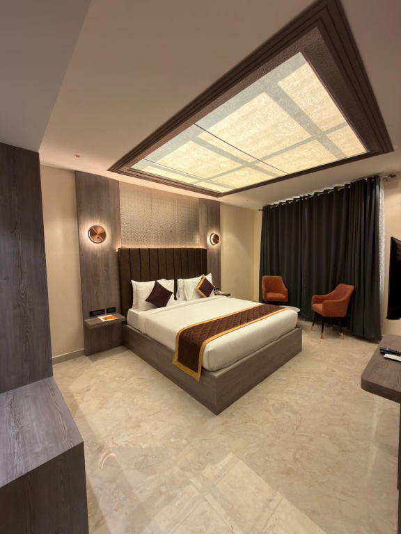 Srinivas Saffron Hotel