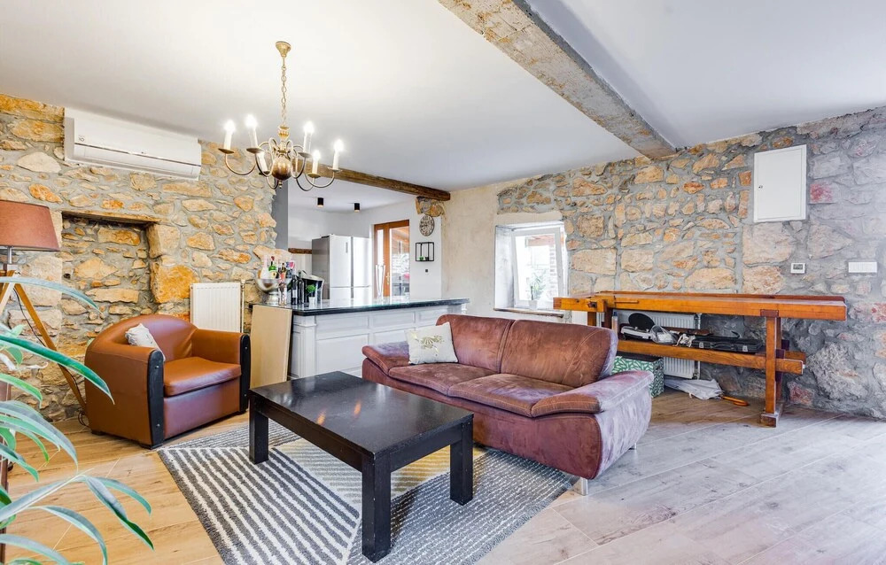 Nice Home in Gostinjac With 3 Bedrooms, Wifi and Heated Swimming Pool