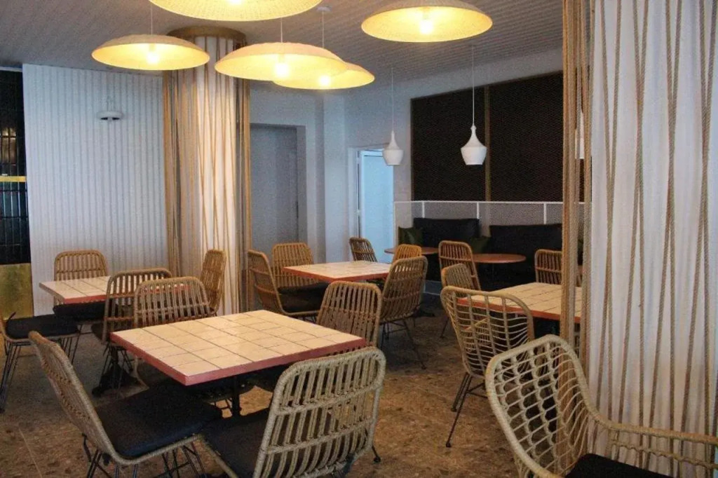 E. J. Pyrgos Bay Hotel