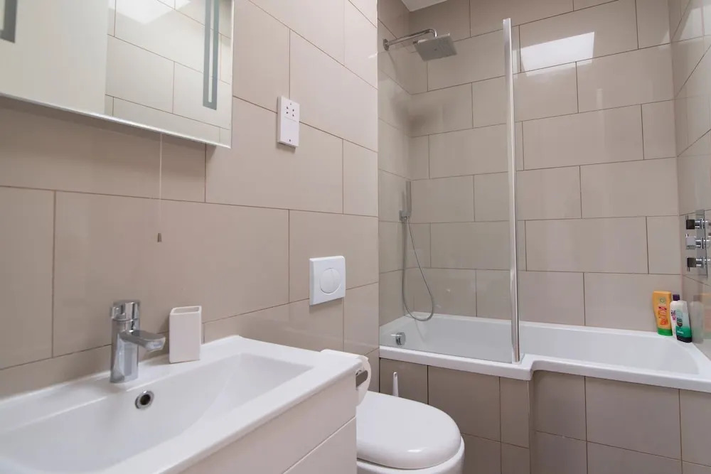 Bright 1 Bedroom Apartment in Kilburn