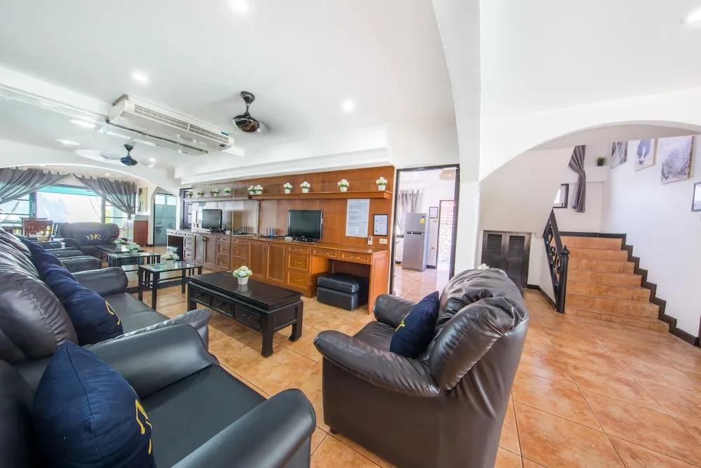 NEBULAND Luxury Pool Villa Pattaya Walking Street