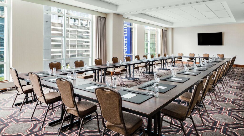 Home2 Suites By Hilton Chicago McCormick Place