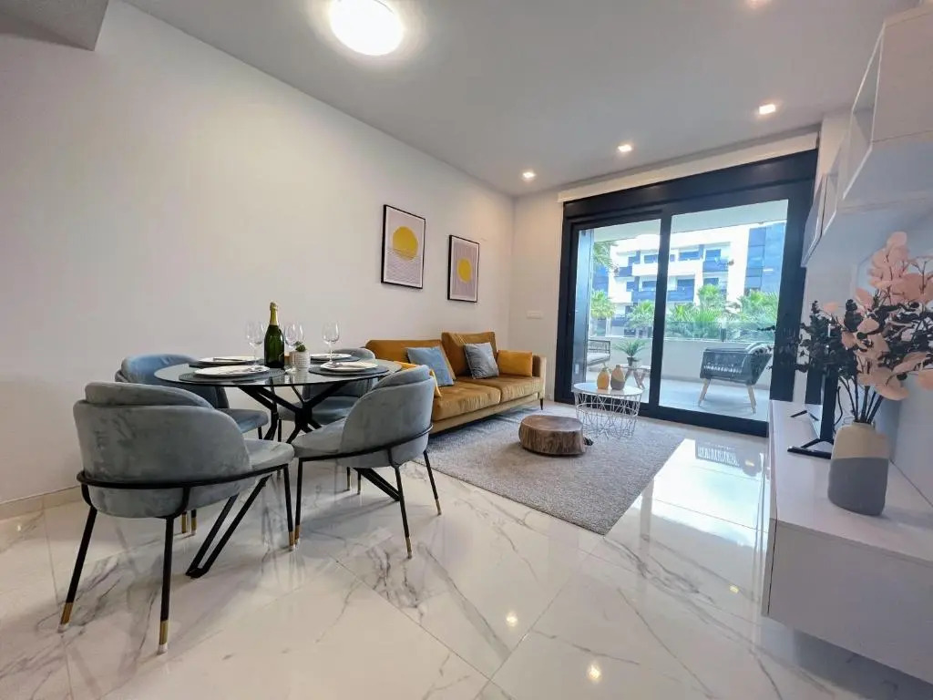 Luxury first floor apartment LA4